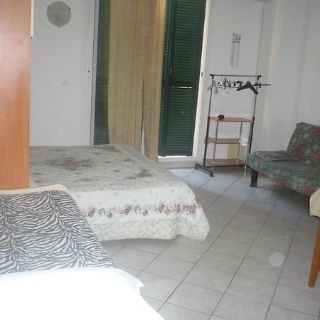 Villamareblu Ventimiglia Kamer foto