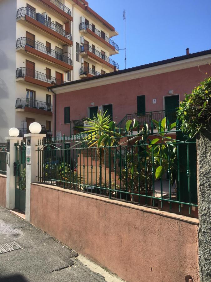 Villamareblu Ventimiglia Buitenkant foto